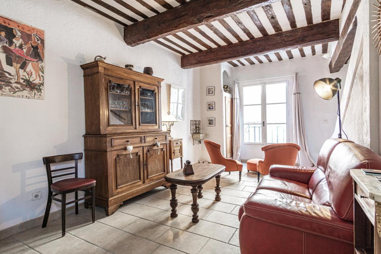 Maison De Village Au Coeur De LʼIsle-sur-la-Sorgue Dış mekan fotoğraf